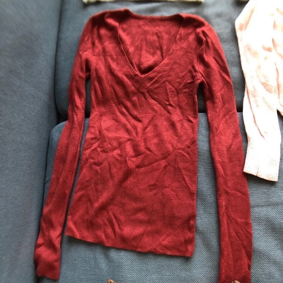 4 Sweaters for the Price of 1! - Picture 5 of 6